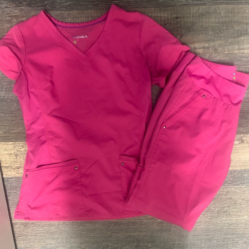 Women’s scrubs